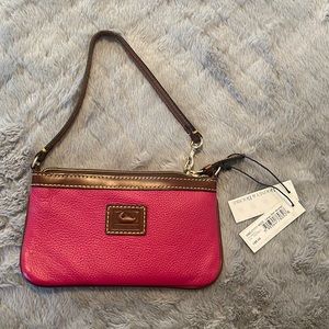 Dooney & Burke Slim Wrislet color Strawberrry